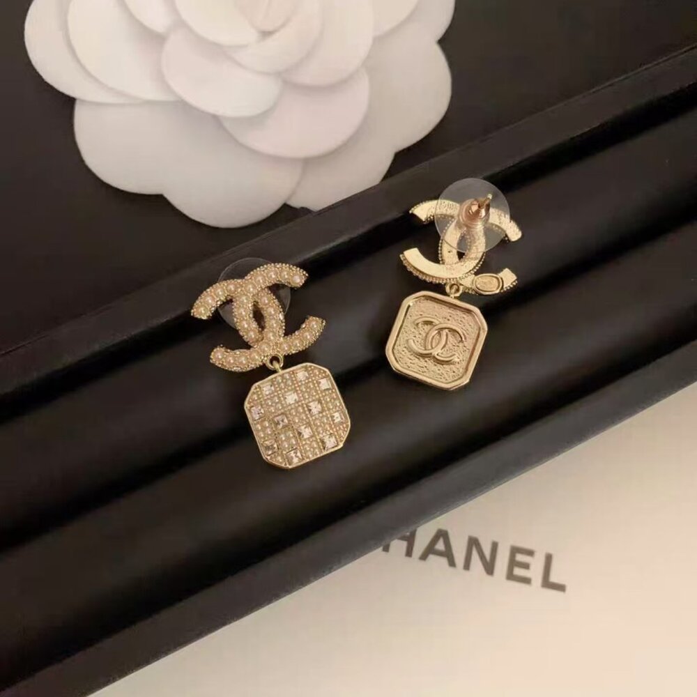 Chanel Classic Interlocking Cc Charm Earrings - image 4